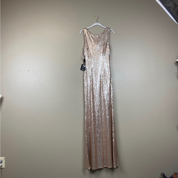 Lulu’s gold sequin dress - Picture 2 of 4
